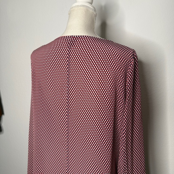 Theory Red White Blue Silk Geometric Print Blouse Size M - Picture 6 of 9